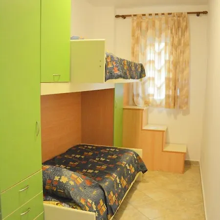 Apart Otel Janina 3*